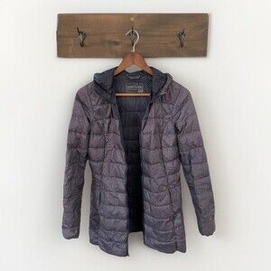 Eddie Bauer Women’s Puffer | Size Small | Long & Lightweight